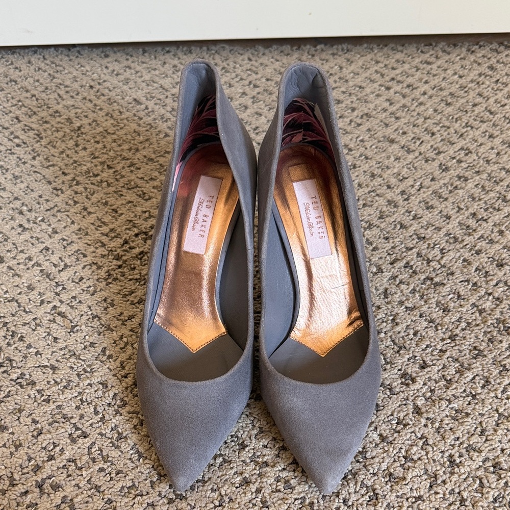 [Worn on Riverdale] Ted Baker Elegant Gray Suede Heels